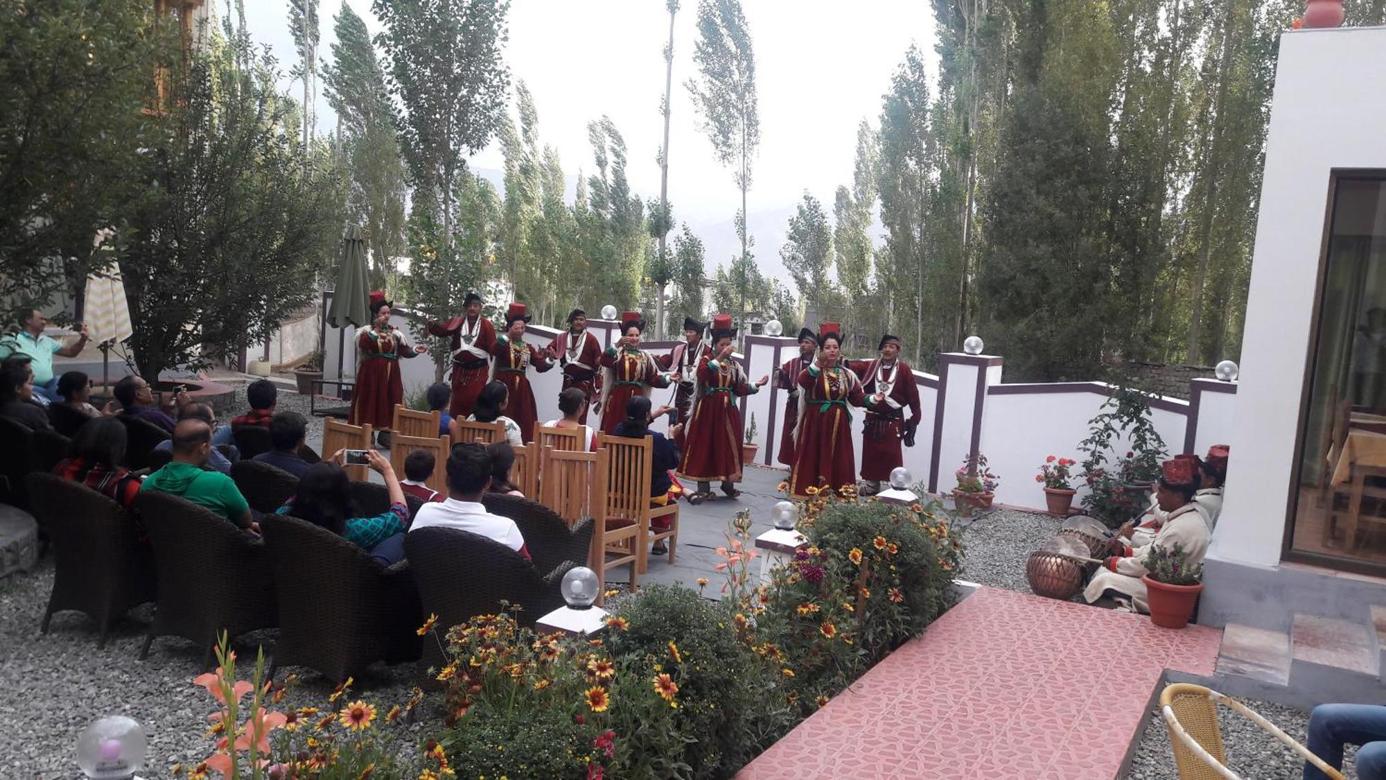Hotel Lhalingkha Leh Kültér fotó