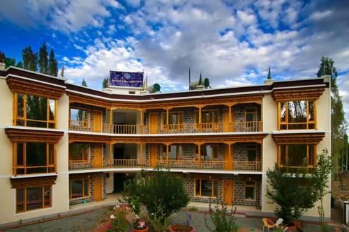 Hotel Lhalingkha Leh Kültér fotó