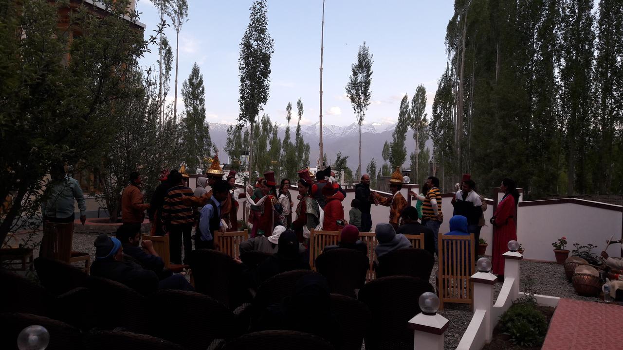 Hotel Lhalingkha Leh Kültér fotó